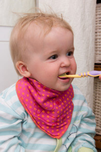 Zähne putzen bei Baby und Kind
